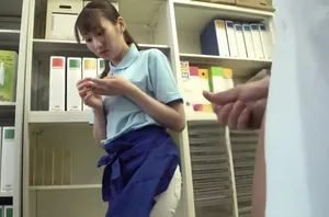 Làm nhục em đồng nghiệp mỏ hỗn, ai ngờ bị hấp ngược lại
