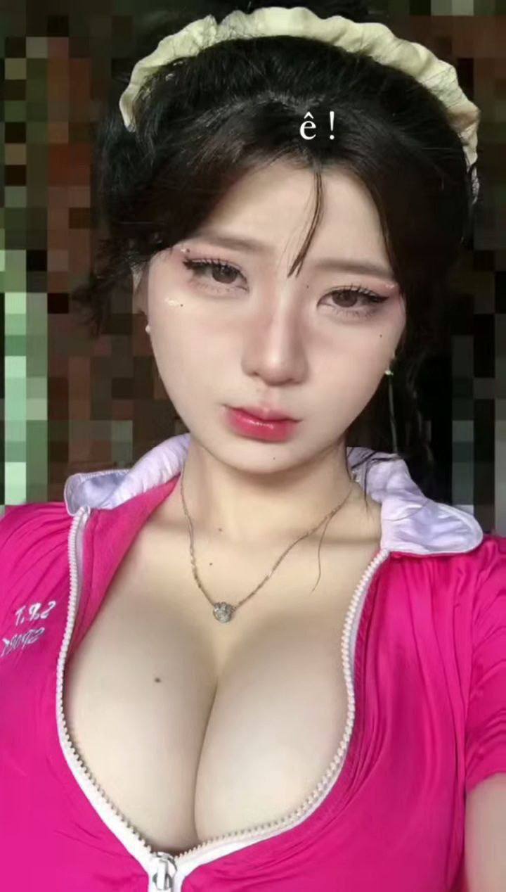 Em nữ học sinh hẹn hò với thầy giáo ở nhà trọ sau giờ học